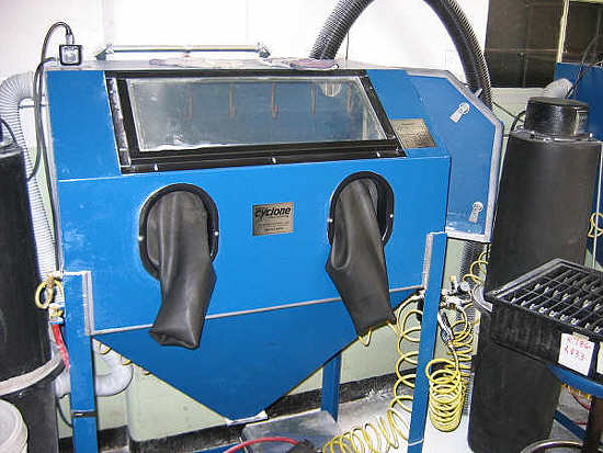 Bead blast machine